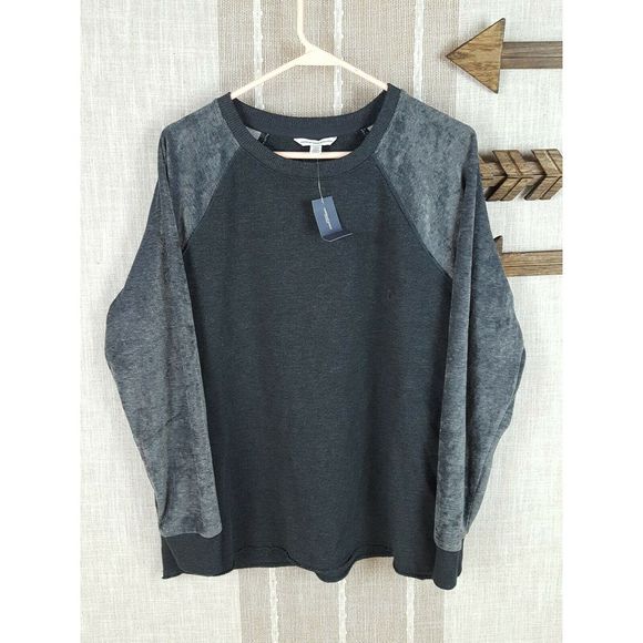 American Eagle Velvet Raglan Crew Neck Sweatshirt - Picture 2 of 8